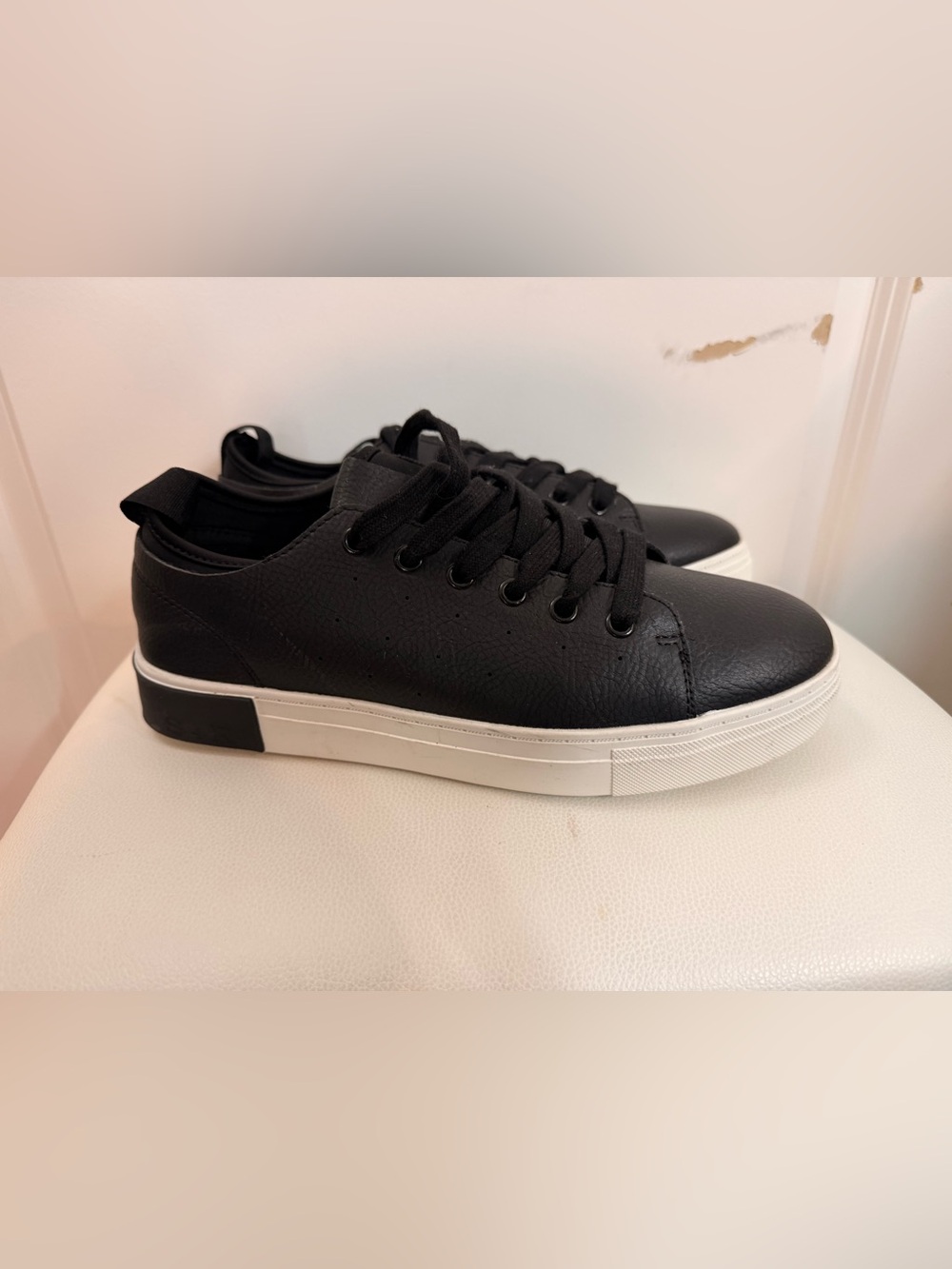 Men's Black Low-Top Casual Sneakers with White Sole NWOT
